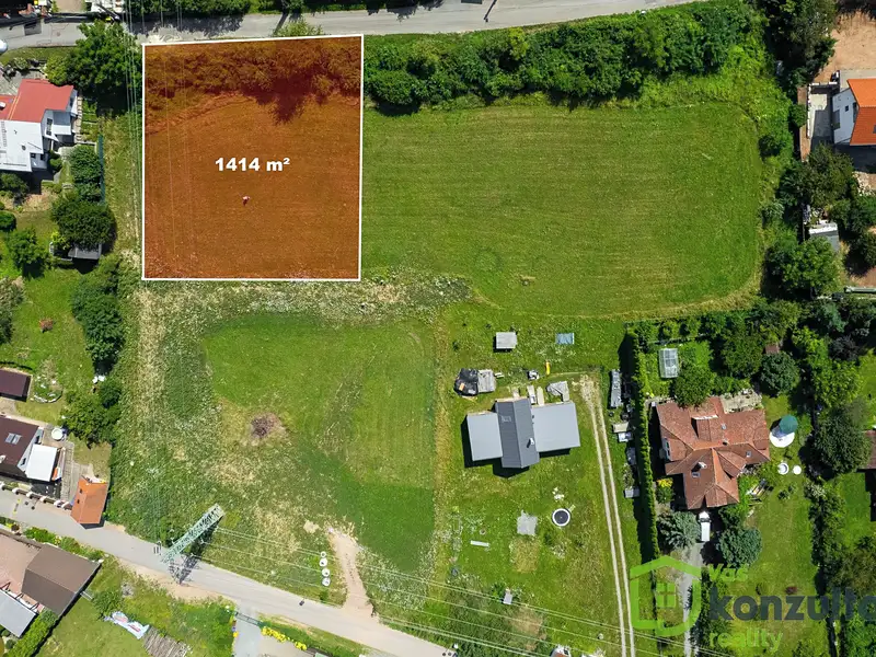 Prodej stavebního pozemku v Hradčanech o rozloze 1414 m²